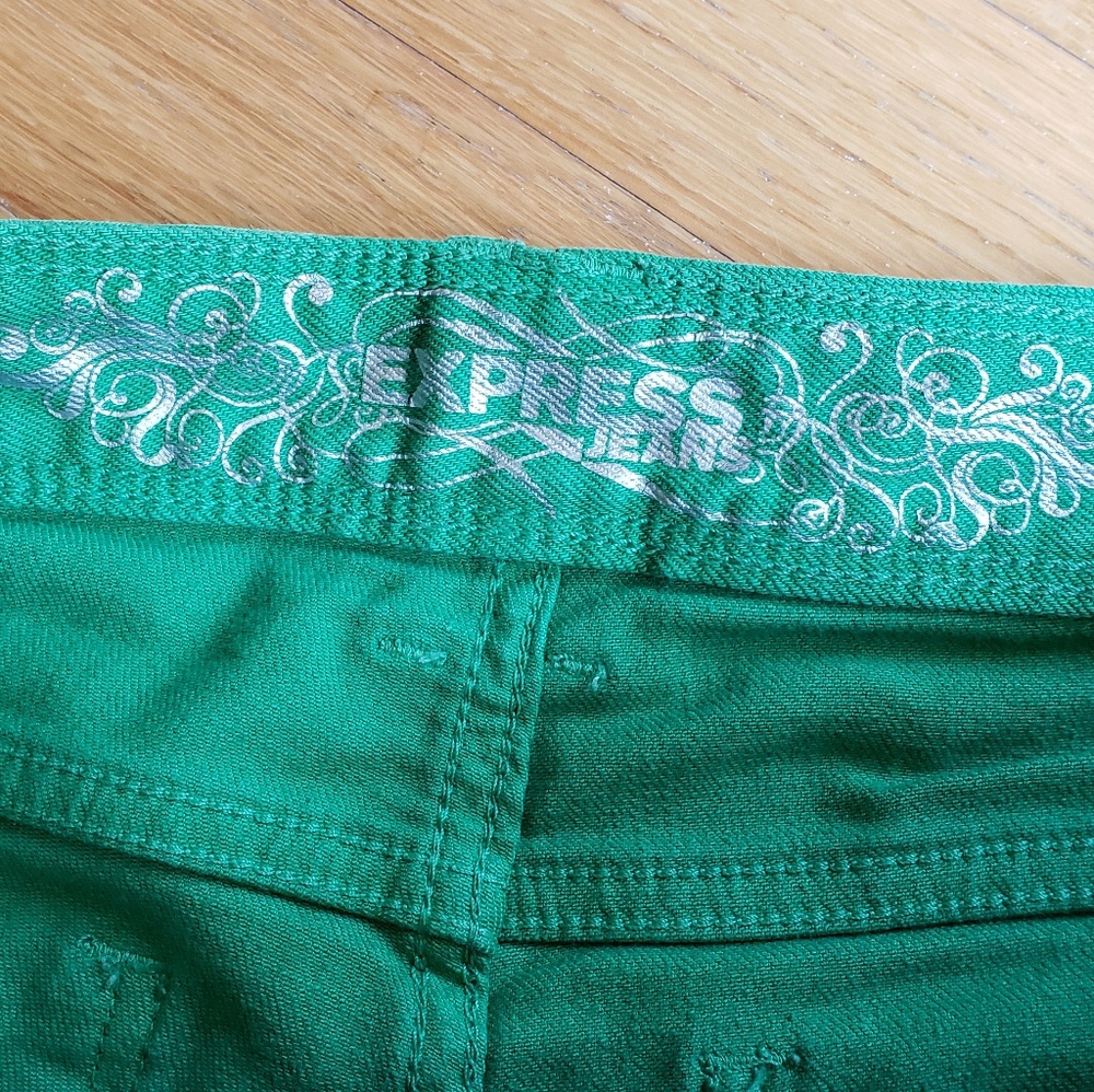 Express Green Cutoff Shorts - Picture 4 of 5